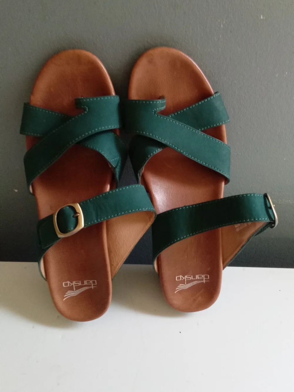 Dansko Green Leather Wedge Sandals Strappy Buckle Toe Loop Shoes EU 40 US 9.5-10